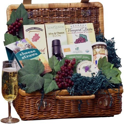 Wine Gift Baskets  Wine on The Perfect Wine Gift Basket   Cape Legends Wine Club